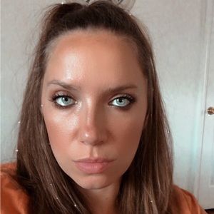 Meet your Posher, Jennie